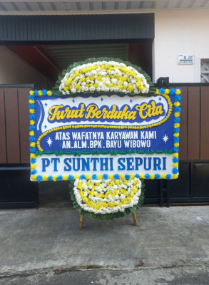 Papan Bunga Duka di Dusun Utara