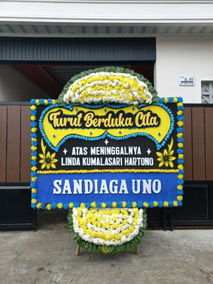Papan Bunga Duka di Dusun Utara